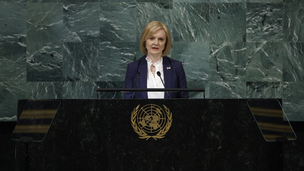 Premierostwo Liz Truss zaczęło się najgorzej jak mogło